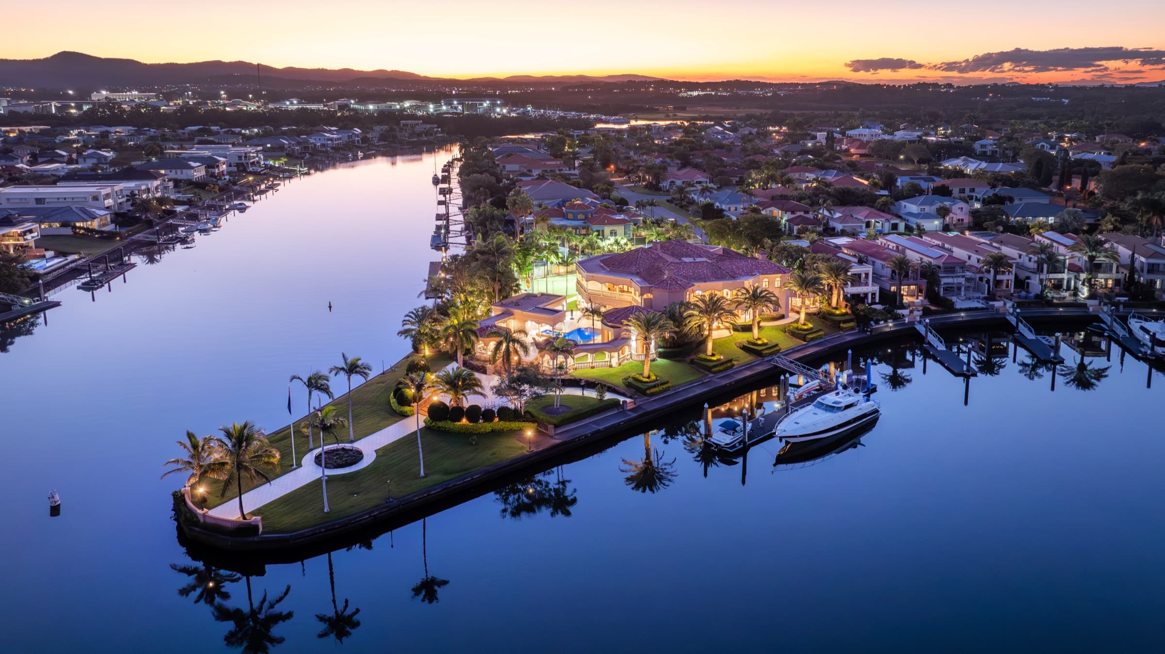 Bellagio Gold Coast — estate grounds